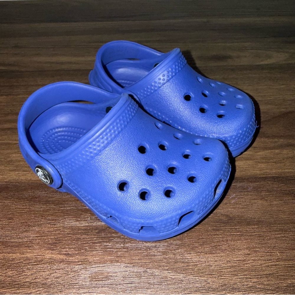 CROCS Classic clogs Royal Blue Baby size 2/3